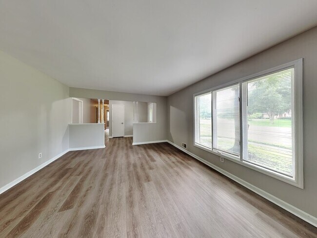 Foto del edificio - 9580 E 192nd St
