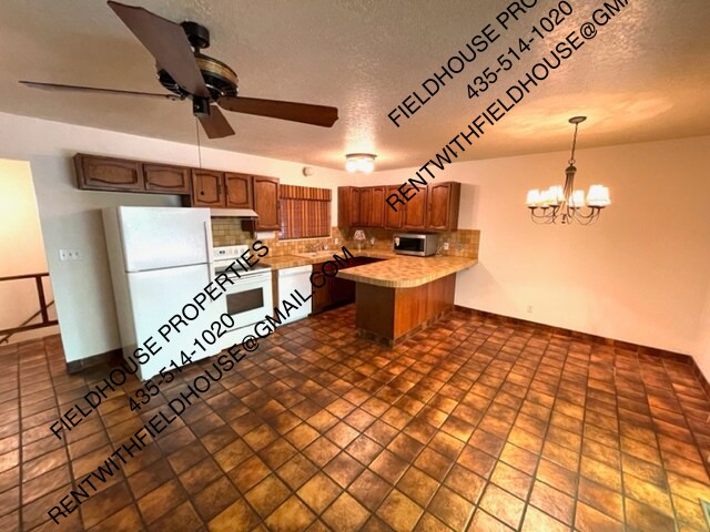 Building Photo - 1760 Foothill Dr
