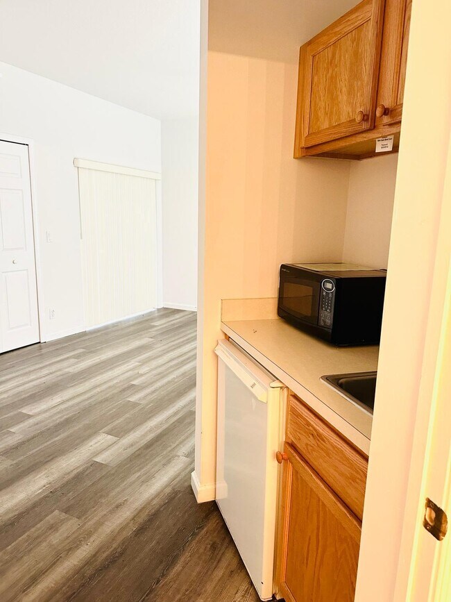 Building Photo - 8904 Sandshot Ct
