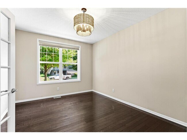 Foto del edificio - 4720 Palmer Ct