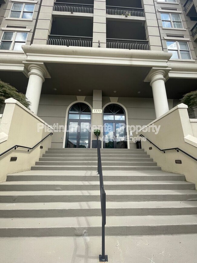 Foto del edificio - 3334 Peachtree Rd NE