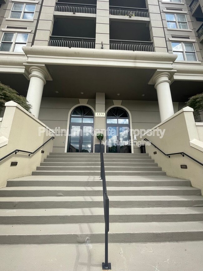 Building Photo - 3334 Peachtree Rd NE