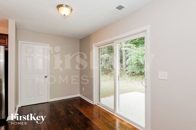 Building Photo - 1024 Stinson Glen Ln
