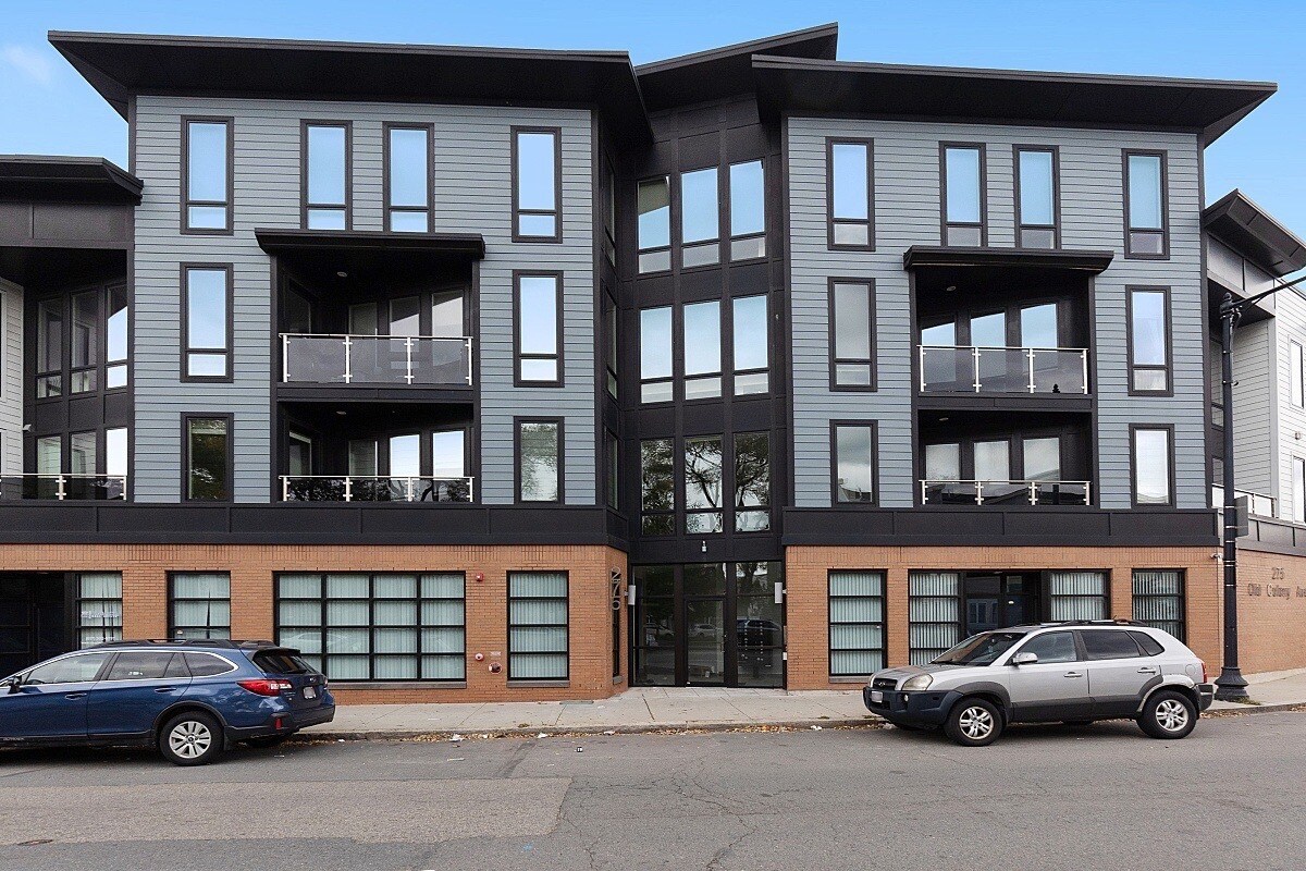 Foto principal - 275 Old Colony Ave