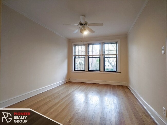 Building Photo - 1446 W Byron St