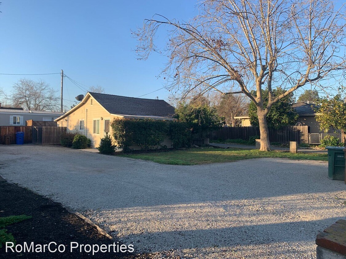 Foto principal - 2 br, 2 bath House - 1262 Dainty Ave