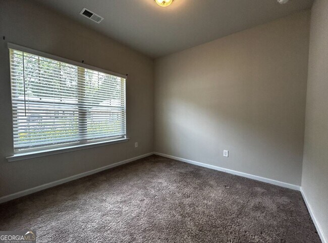 Building Photo - 30 Berryrun Dr