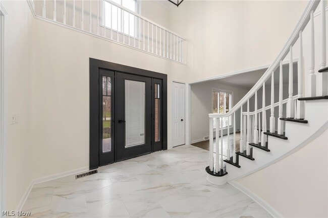 Building Photo - 24228 Stonehedge Dr