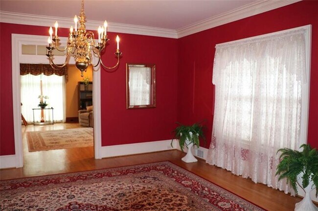 Foto del edificio - 2905 ROSE HILL Dr