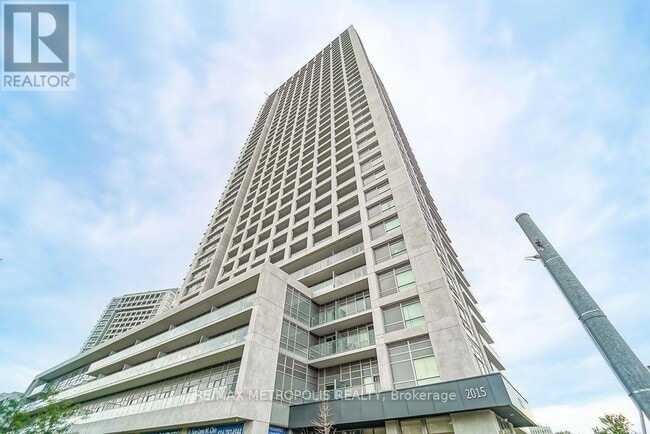 Building Photo - 2015 Sheppard Ave E