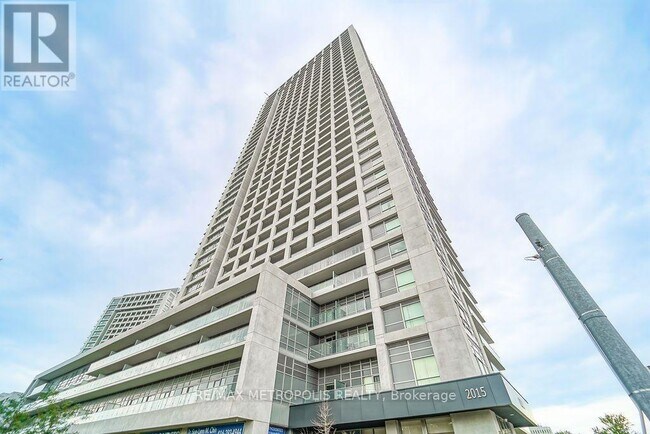 Photo du bâtiment - 2015 Sheppard Ave E