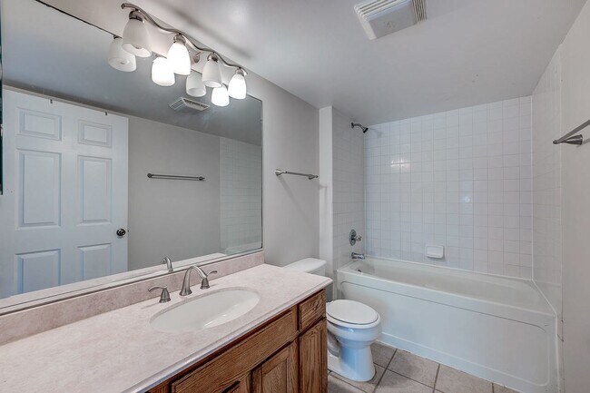 Foto del edificio - 2935 Rutland Cir