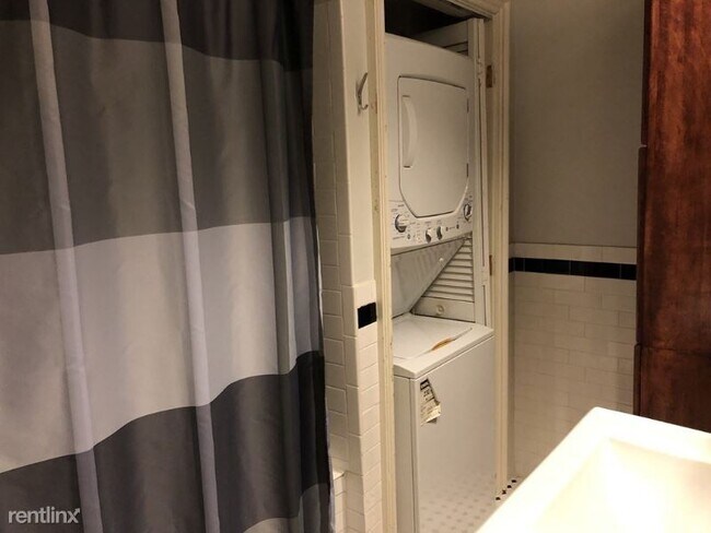 Building Photo - 2 br, 1 bath Condo - 92 Worcester St 3 Unit 3