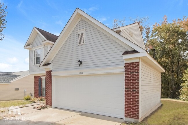 Foto del edificio - 7002 Murray Grey Ln