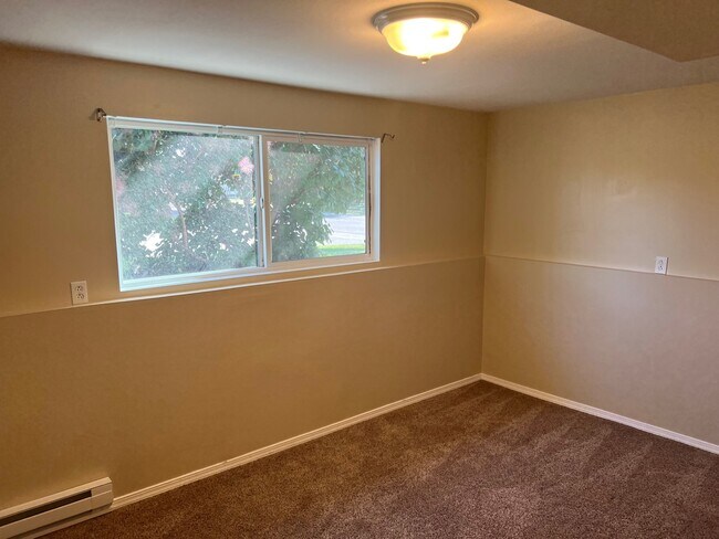 Building Photo - 1716 Annett Cir
