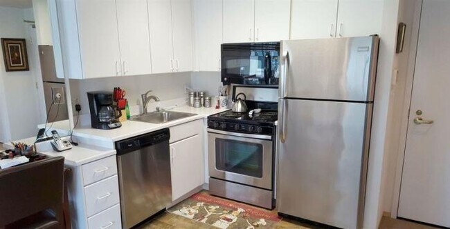 Building Photo - 1 bedroom in San Francisco CA 94111