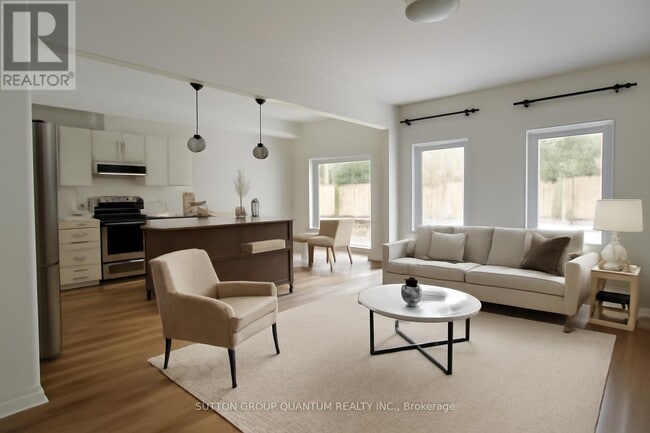 Building Photo - 324 Equestrian Way