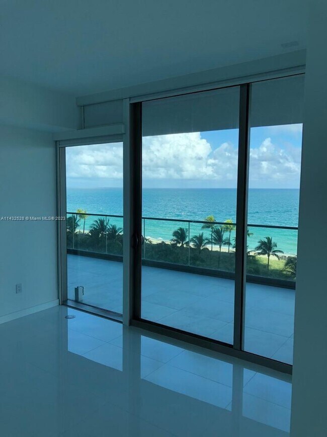 Foto del edificio - 10203 Collins Ave