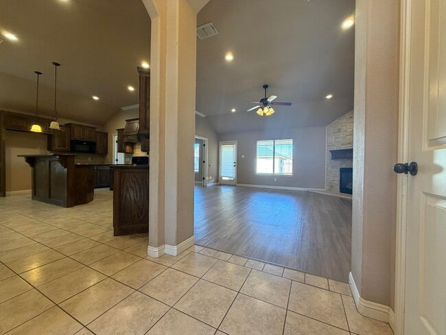 Foto del edificio - 5508 104th St