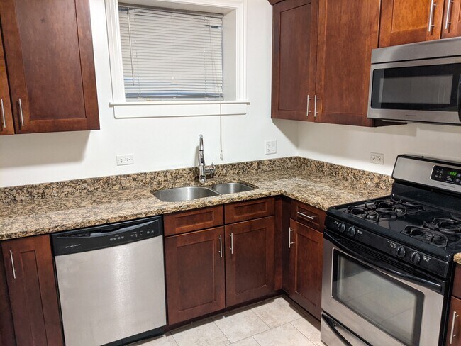 Foto del edificio - 800 Brummel St