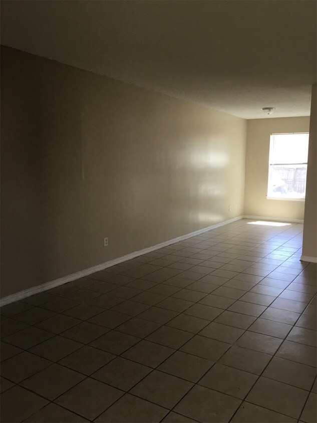 Foto principal - 4421 Windsor Dr