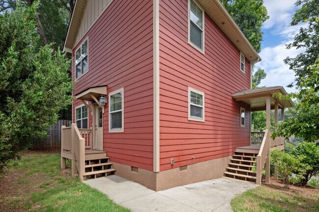 Foto del edificio - Modern Kenilworth Home