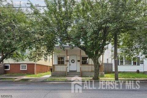 Building Photo - 272 Comstock St