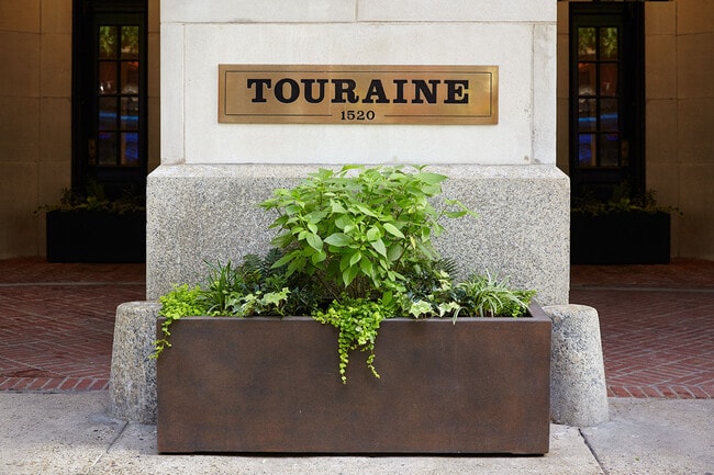 Photo - Touraine Apartments