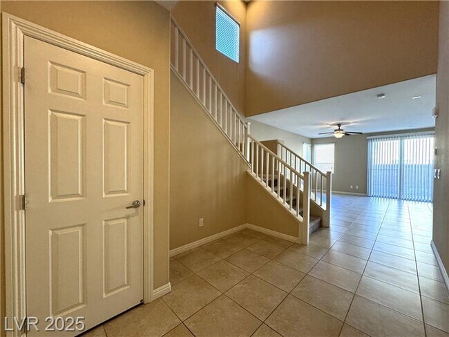 Foto del edificio - 6176 Jennings Cove Ct