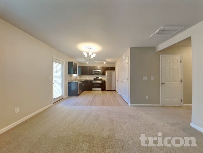 Foto del edificio - 572 Lakerun Dr