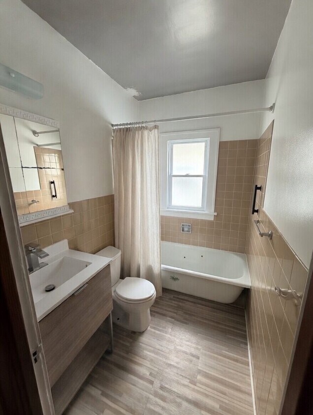 Foto del edificio - 12514 Mount Overlook Ave