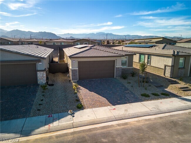 Foto del edificio - 9685 Redwood Cascade St