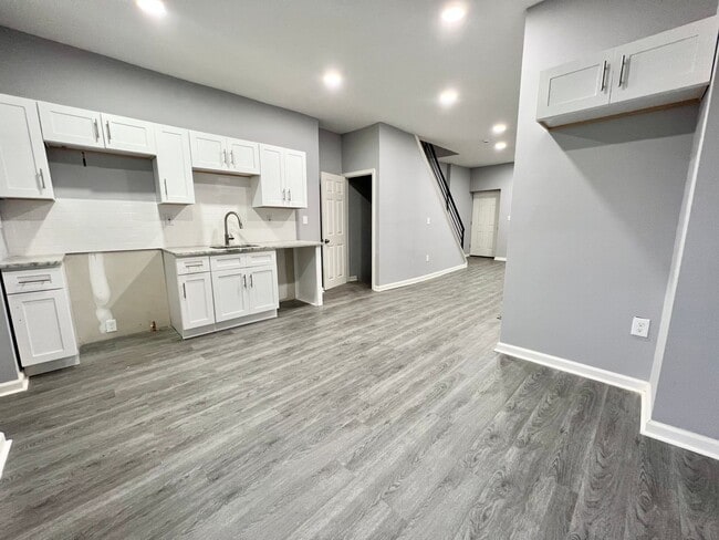 Building Photo - Anika Homes 3 Bedroom