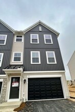 Building Photo - 12 Meredith Way