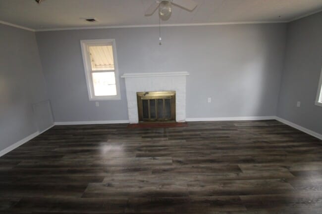 Building Photo - 2167 Washington Ave