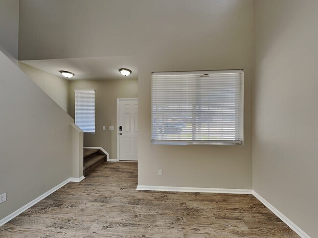 Building Photo - 7518 Barn Owl Dr