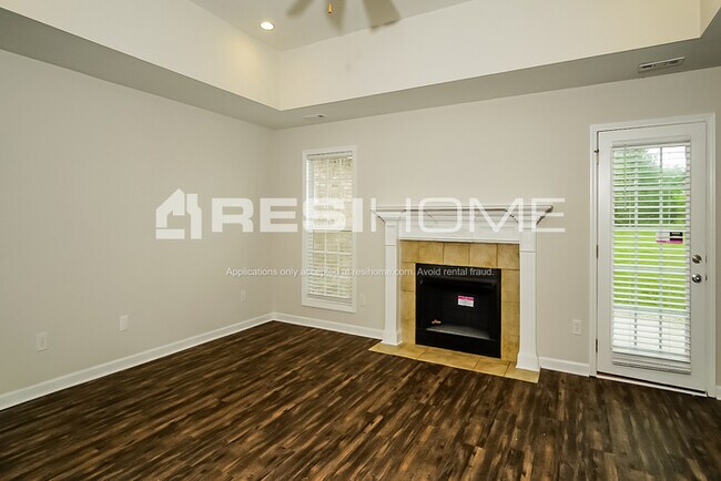 Building Photo - 702 Carter Grove Rd