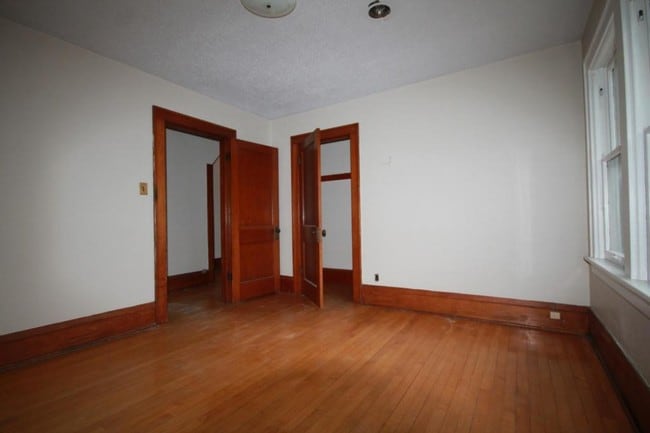 Building Photo - 910 / 912 N 4th St