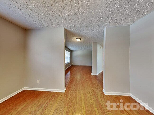 Foto del edificio - 339 Waterbury Way