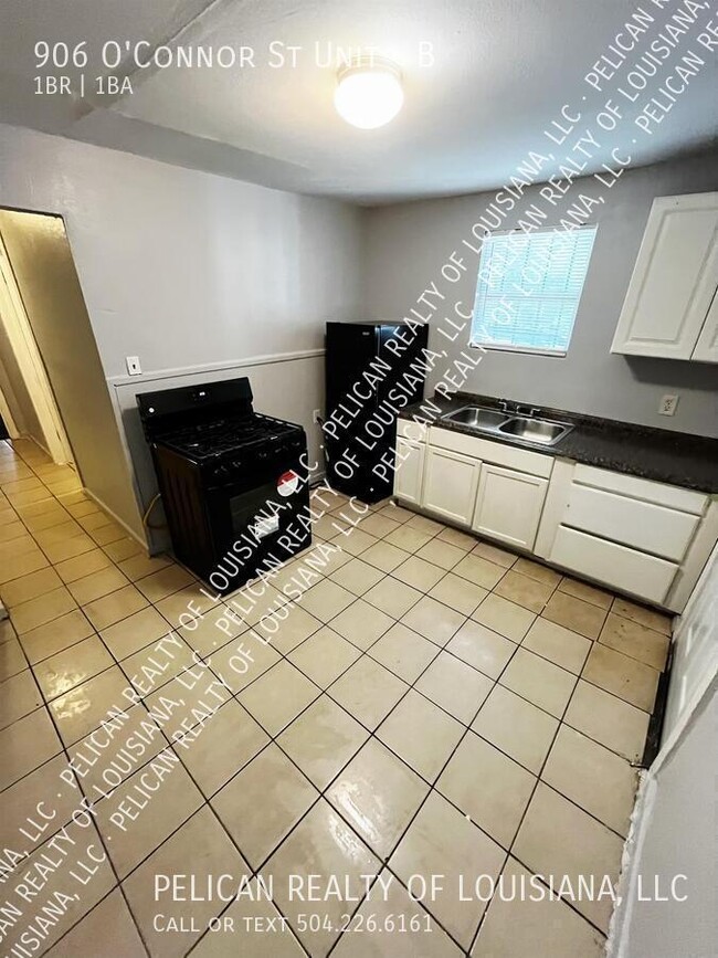 Building Photo - 906 O'Connor St