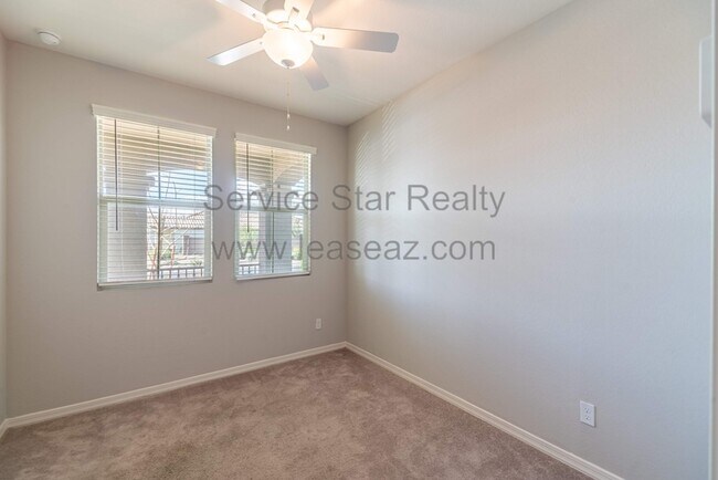 Foto del edificio - 1157 N 152nd Ave
