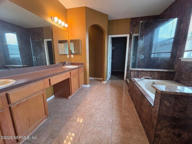 Foto del edificio - 3604 Meadowgreen Ln