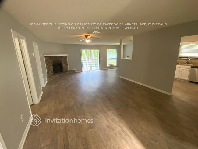 Foto del edificio - 8404 Boysenberry Ln W