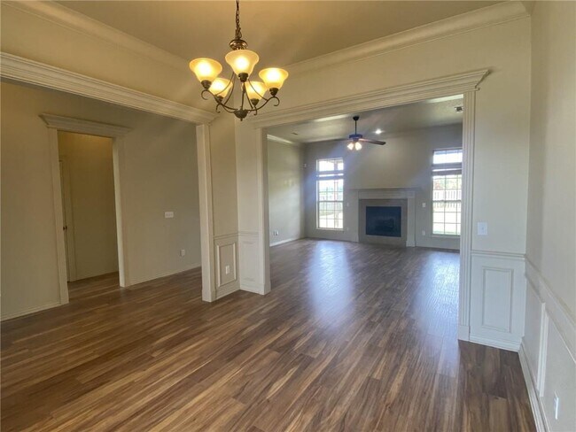 Foto del edificio - 2311 N Cornwall Ave