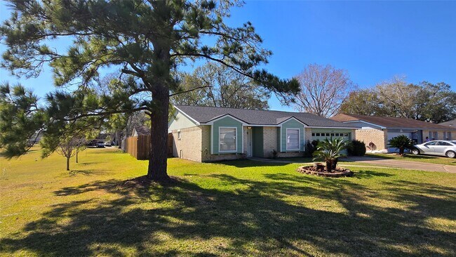 Foto del edificio - 6125 Brookdale Dr