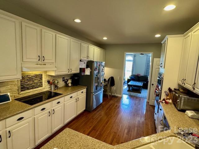 Foto del edificio - 8402 Tintinhull Ln