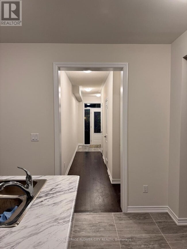 Photo du bâtiment - 13 Bannister Rd