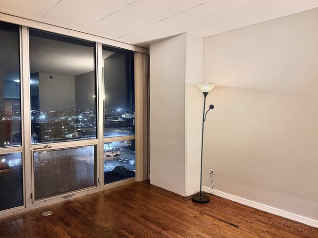 Building Photo - 1845 S Michigan Ave