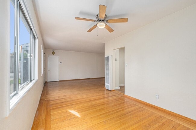 Building Photo - 3125 Fernside Blvd