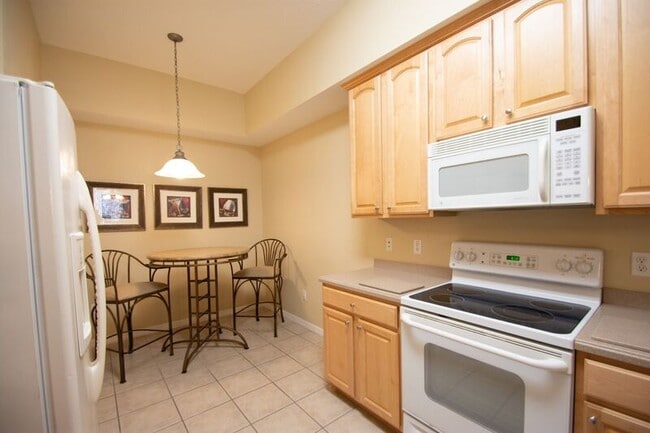 Building Photo - 9416 Myrtle Creek Ln